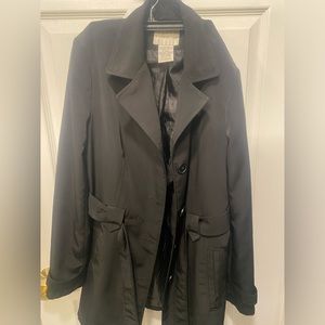 Black trench coat / short with belt